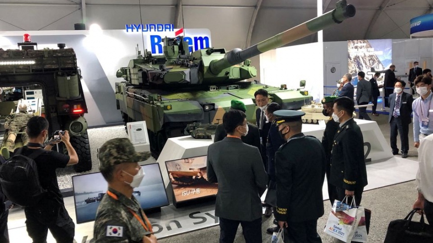 Hàn Quốc và Ba Lan ký thoả thuận mua bán vũ khí lớn nhất từ trước đến nay